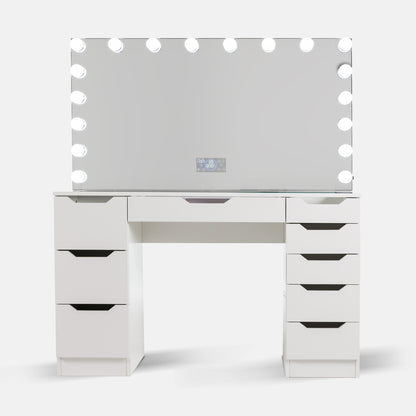 Pro-Station® + 18 LED Bulbs Mirror