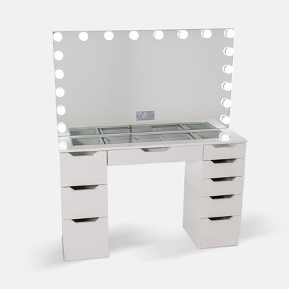 Pro-Station® + 18 LED Bulbs Mirror