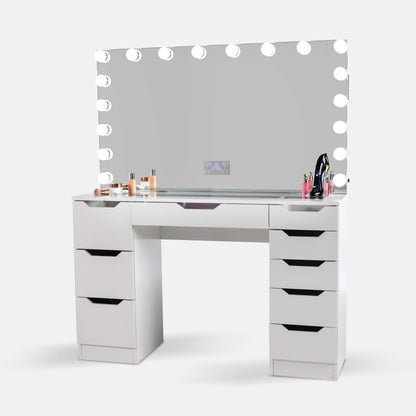 Pro-Station® + 18 LED Bulbs Mirror